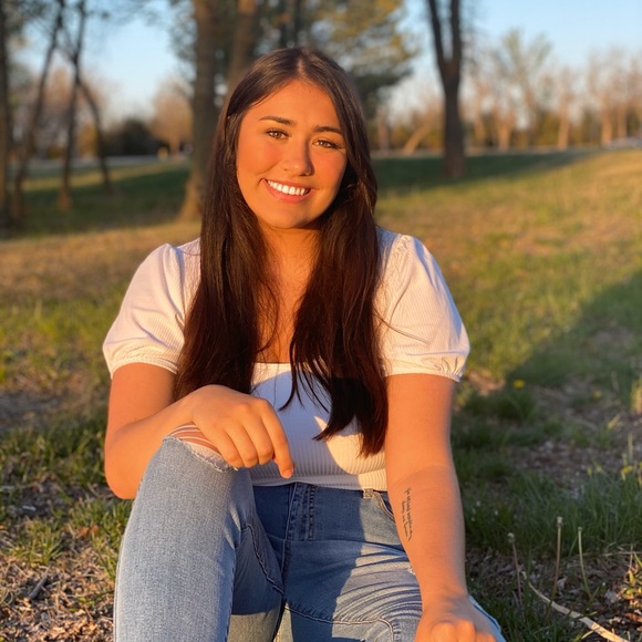 Meet your Posher, Brianna - Picture 1 of 1